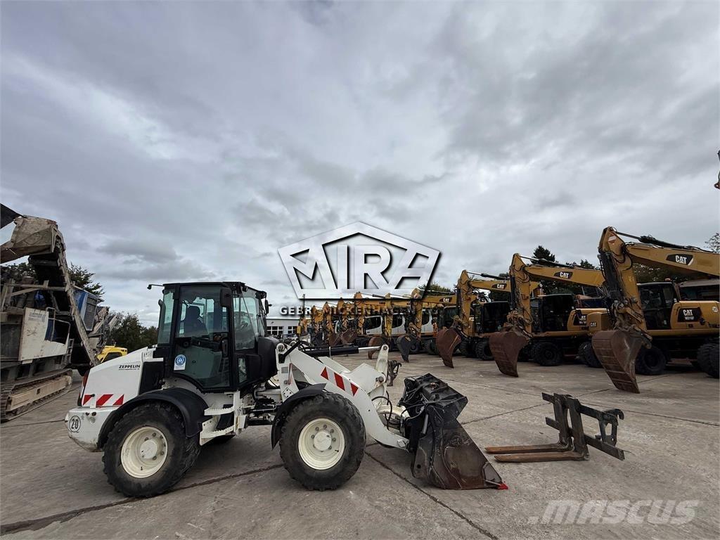 CAT 908M ホイールローダー・タイヤショベル