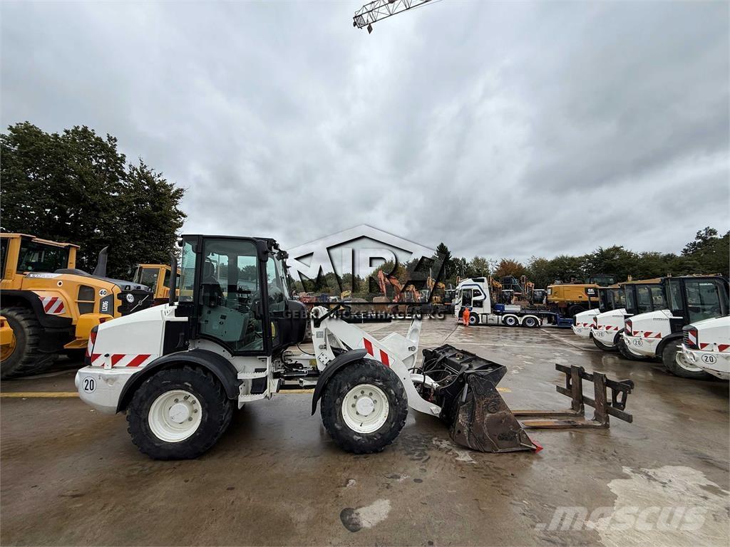 CAT 908M ホイールローダー・タイヤショベル