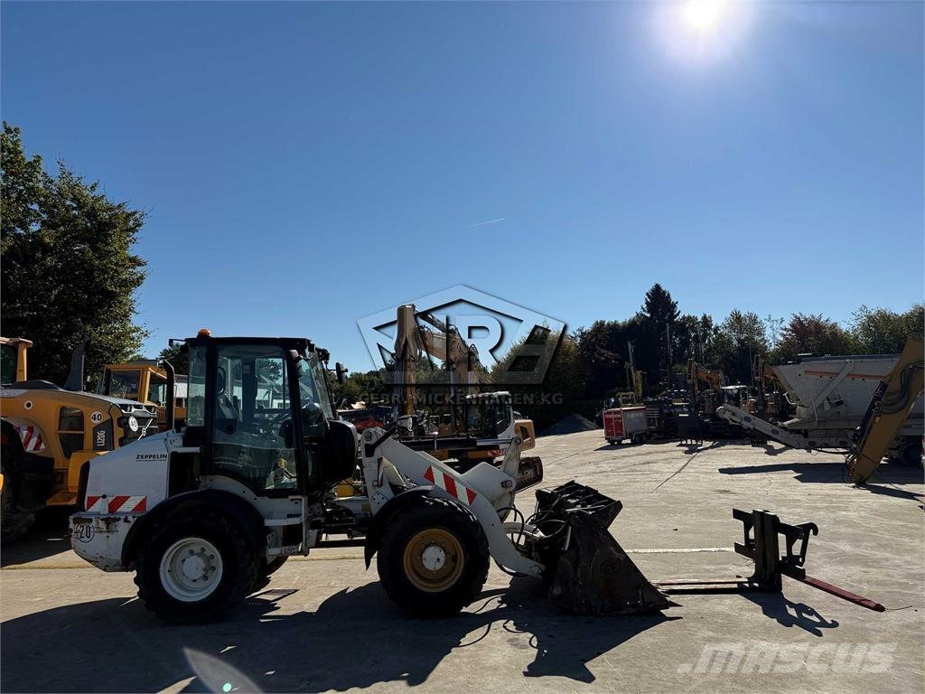 CAT 908M ホイールローダー・タイヤショベル