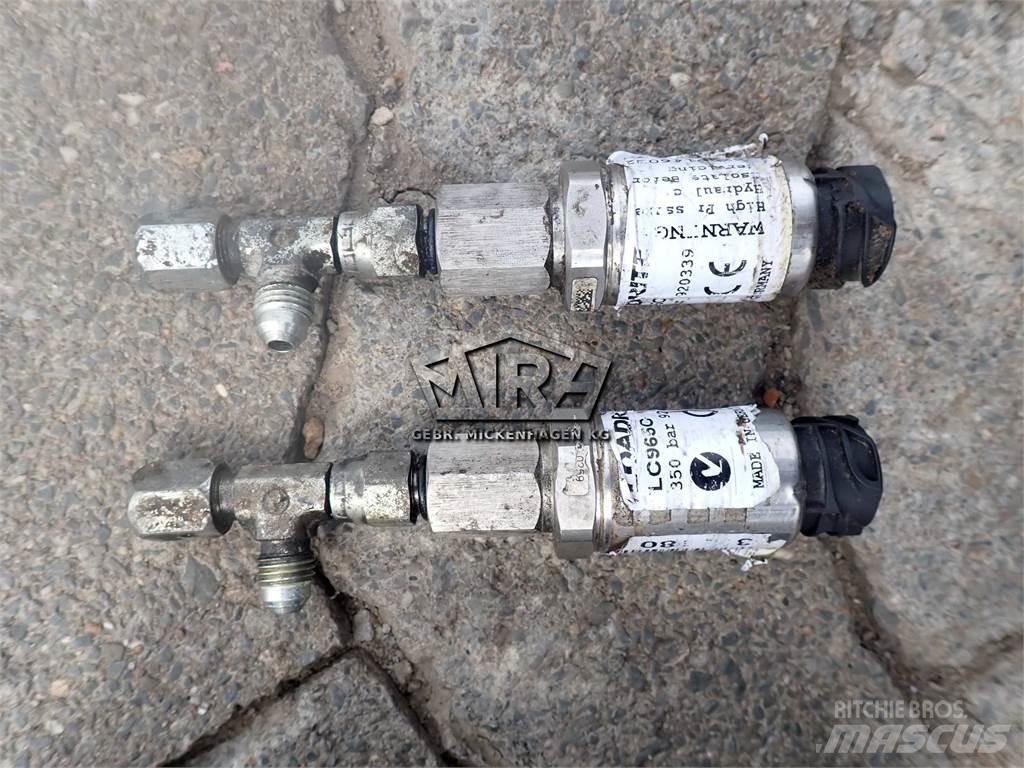 CAT 926 M/ Waage キャビン及び内装