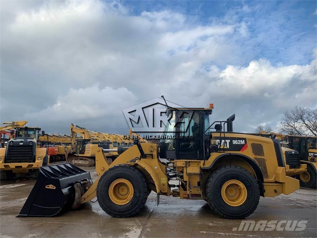 CAT 962M ( 950 M ) ホイールローダー・タイヤショベル