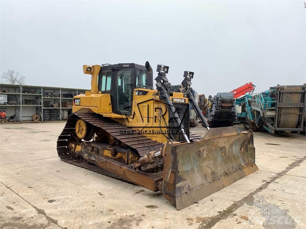 CAT D 6 T LGP ブルドーザー