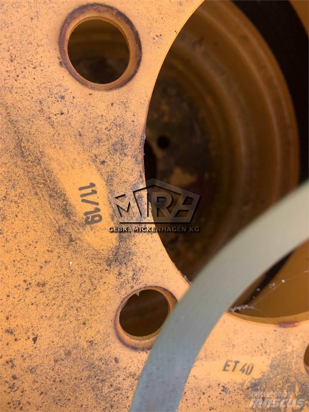  EM 405-70R18 タイヤ、ホイル、リム