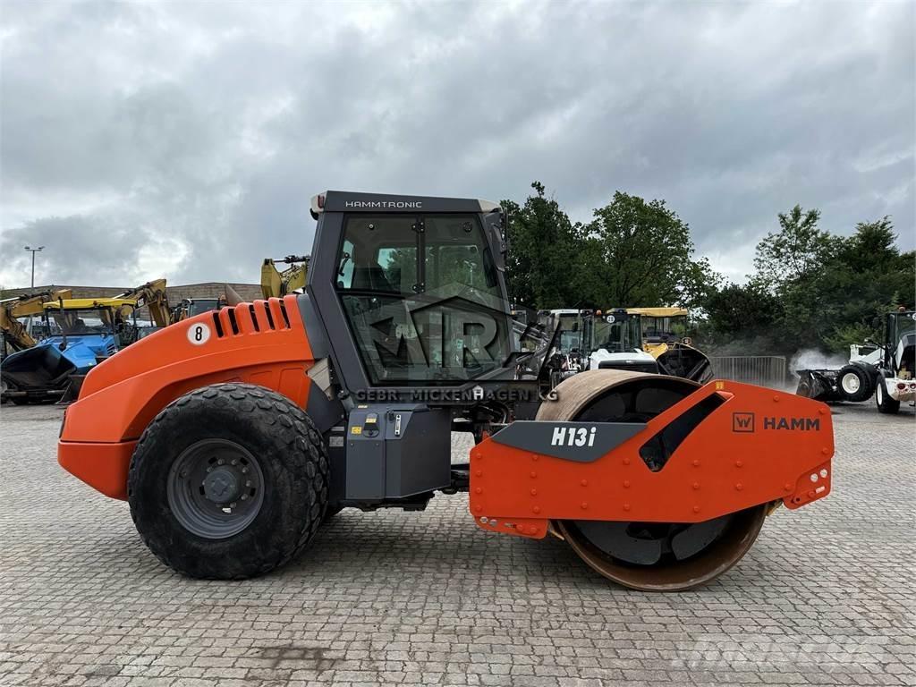 Hamm H 13i 振動ローラ