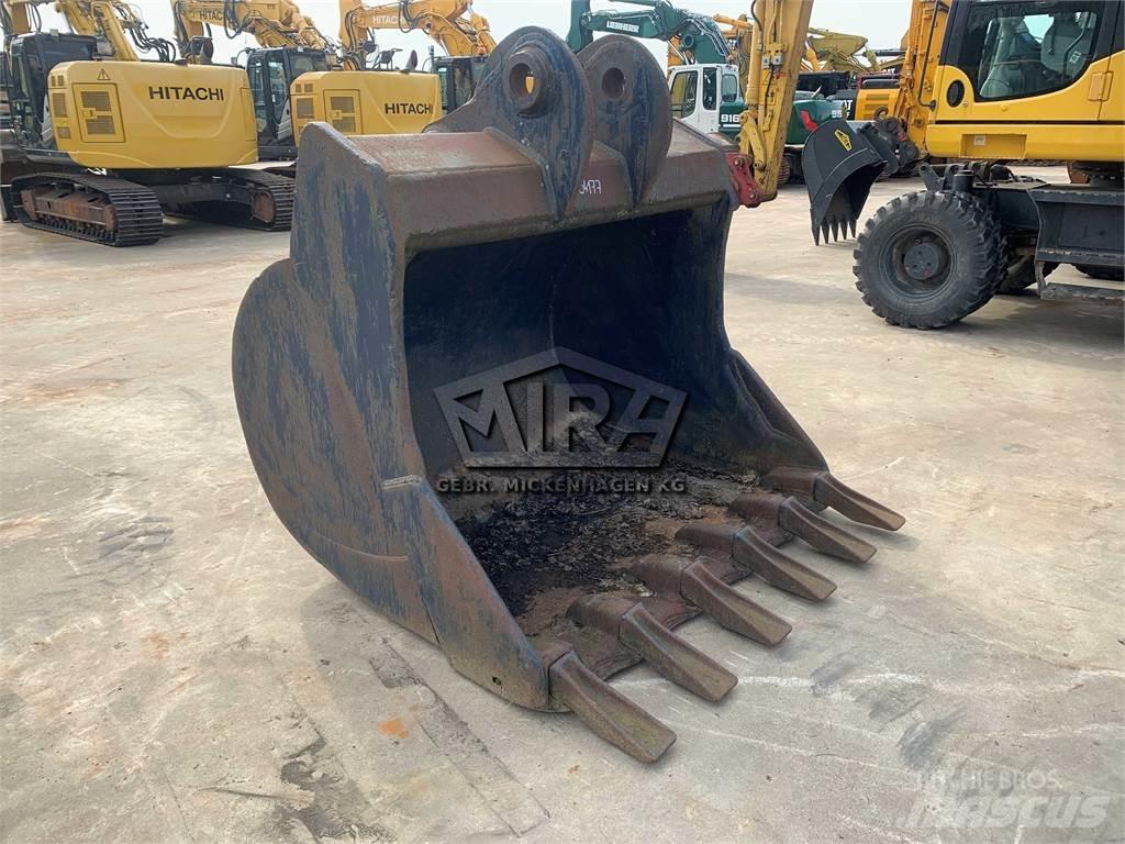 Komatsu 1800 mm バックホー
