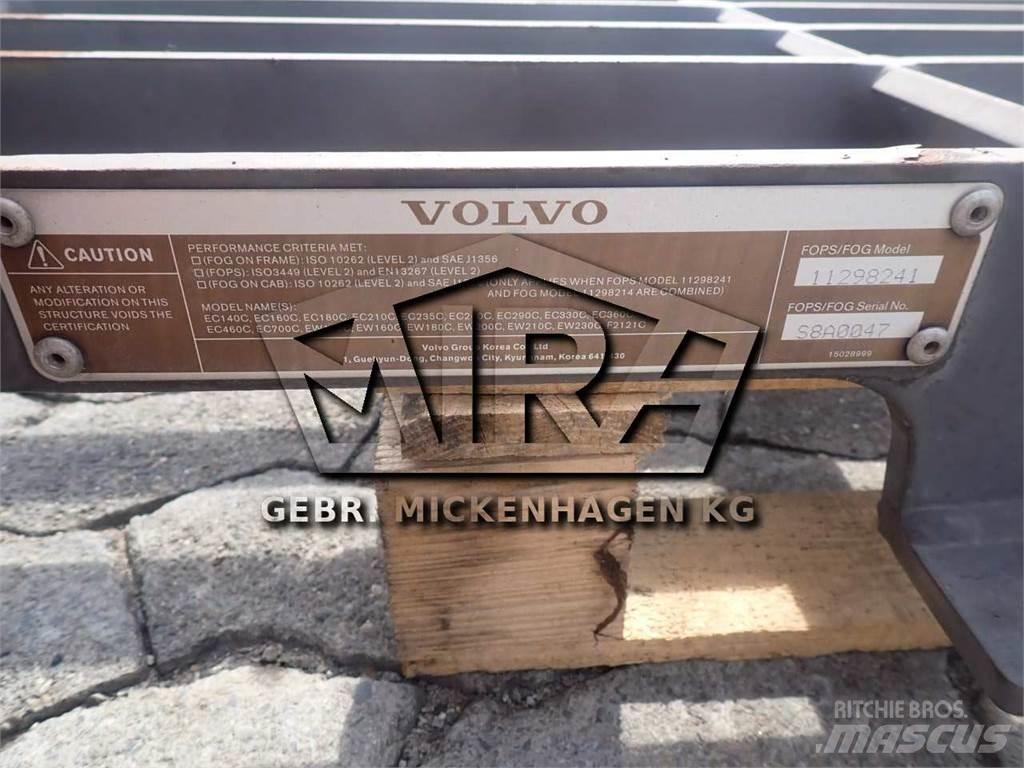 Volvo EC 360 C キャビン及び内装