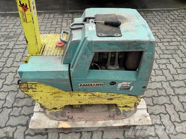 Ammann AVH 6030 プレートコンパクター