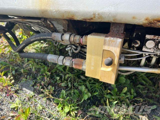  ANDERE アームロール