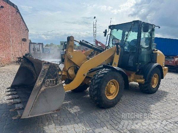 CAT 906M ホイールローダー・タイヤショベル