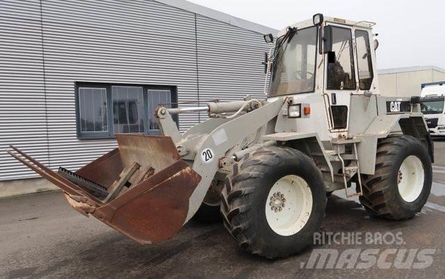 CAT 910 E ホイールローダー・タイヤショベル
