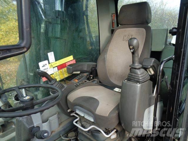 CAT M315 D ホイール式油圧ショベル（パワーショベル・ユンボ・バックホー）