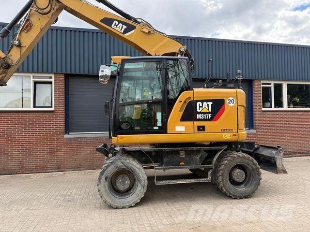 CAT M317 F ホイール式油圧ショベル（パワーショベル・ユンボ・バックホー）