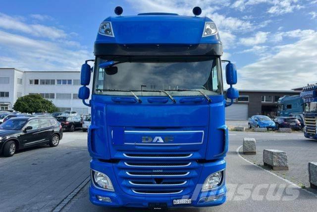 DAF XF510 6x2 カーテンサイダートラック