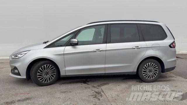 Ford Galaxy Trend 自動車