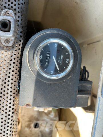 Fuchs 713 ホイール式油圧ショベル（パワーショベル・ユンボ・バックホー）