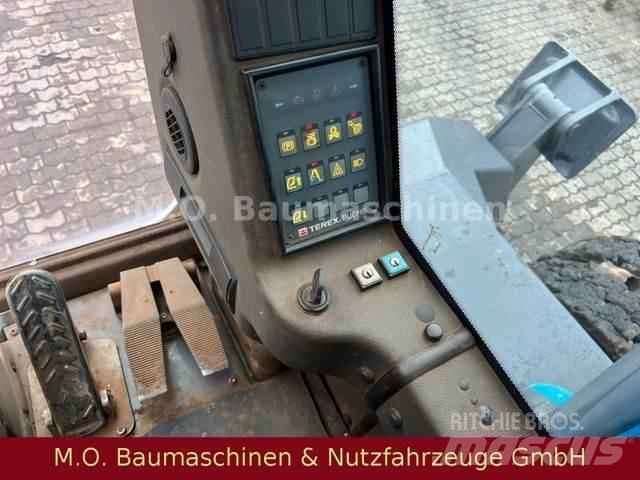 Fuchs MHL 350 ホイール式油圧ショベル（パワーショベル・ユンボ・バックホー）