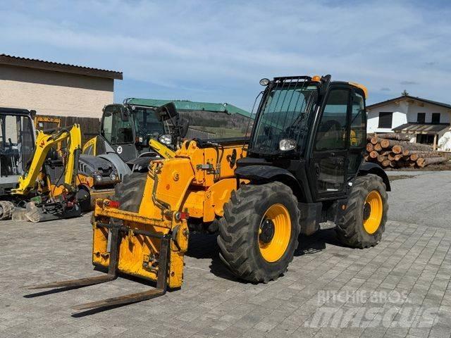 JCB 535-95 テレスコーピックハンドラー
