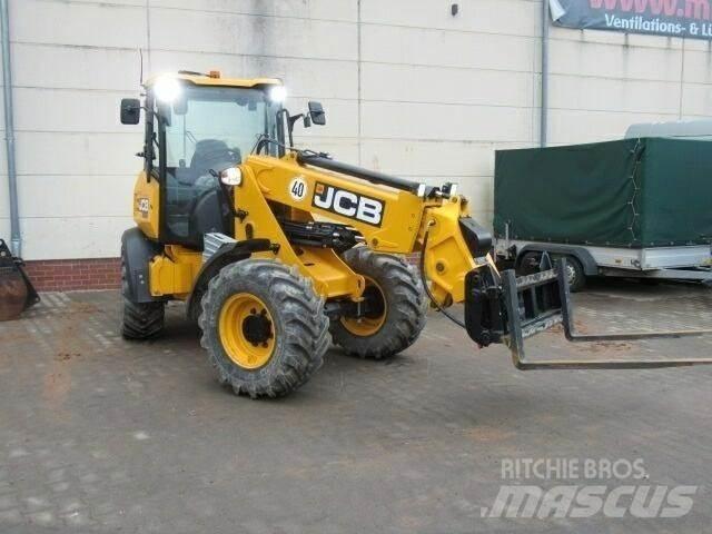 JCB TM220 Agri フロントローダーとディガー