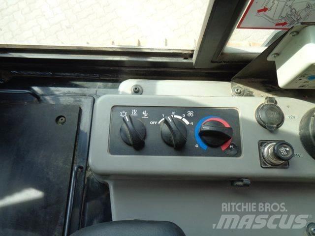 Komatsu D61 PX-24 ブルドーザー