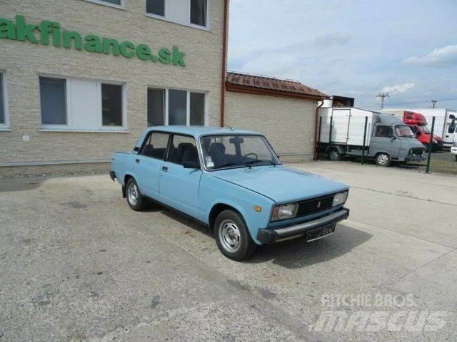 Lada 2105 vin 656 自動車