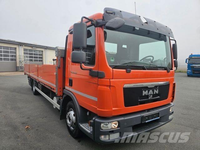 MAN 12.220 平ボディー