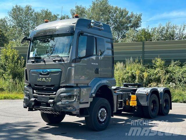 MAN TGS 26.520 6x6 中古トラクターヘッド | トレーラーヘッド
