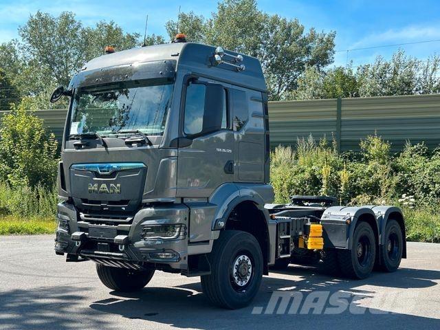 MAN TGS 26.520 6x6 中古トラクターヘッド | トレーラーヘッド