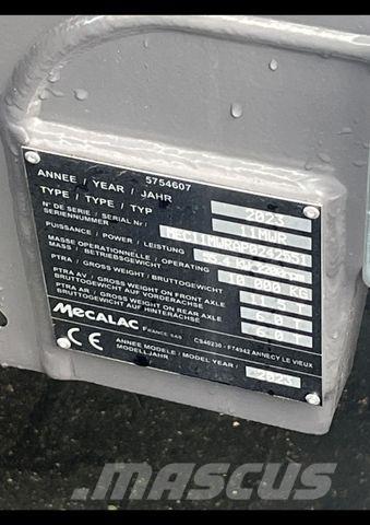 Mecalac 11 MWR ホイール式油圧ショベル（パワーショベル・ユンボ・バックホー）