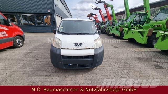 Peugeot Bipper パネルバン