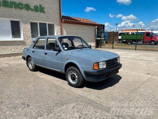 Skoda 125L vin 334 自動車