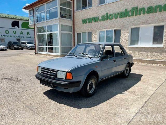 Skoda 125L vin 334 自動車