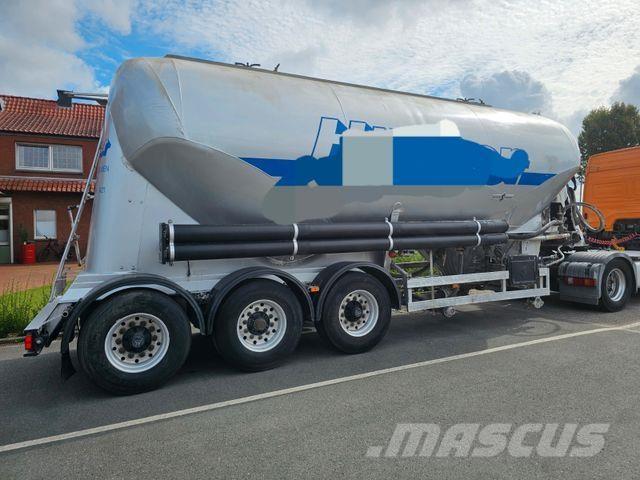 Spitzer Zement 37m³ セミトレーラータンカー