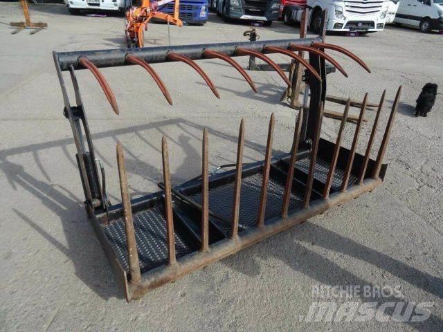  TRAC LIFT hay forks その他飼料収穫設備