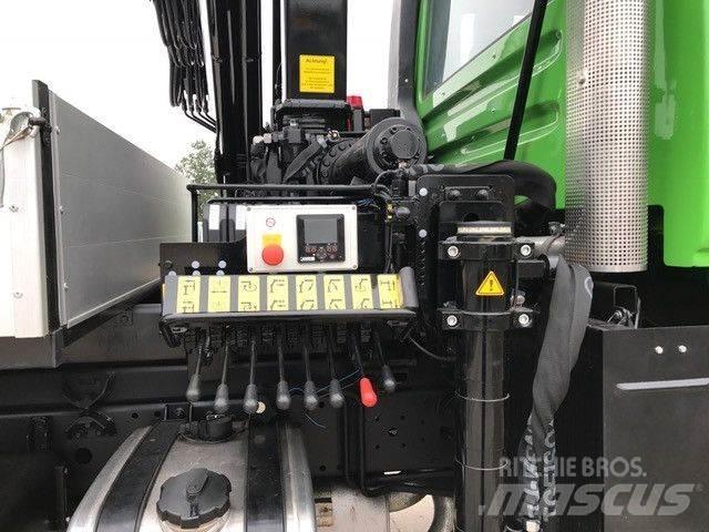 Unimog U 300 キャブ付きシャーシ
