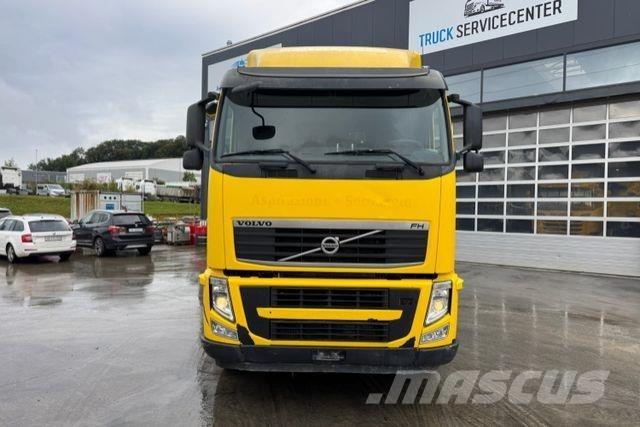 Volvo FH-500 10x4 キャブ付きシャーシ