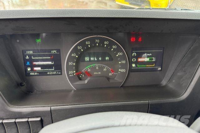 Volvo FMX-540 10x4 キャブ付きシャーシ