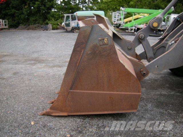 Volvo L 120 E ホイールローダー・タイヤショベル
