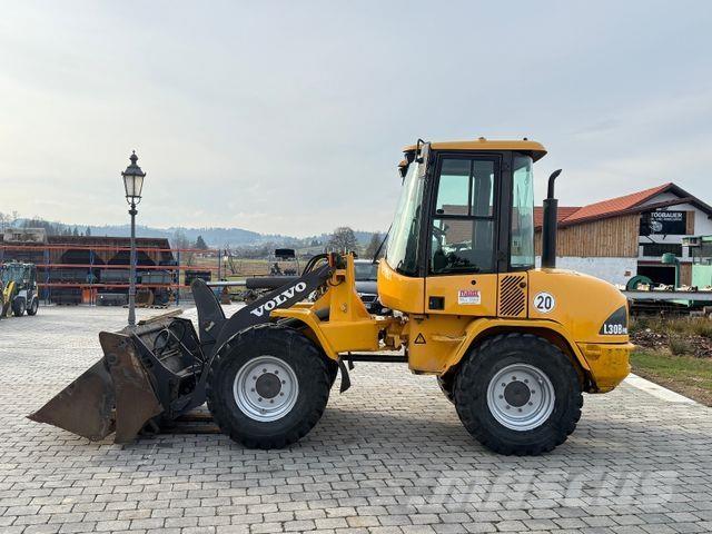 Volvo L 30 B ホイールローダー・タイヤショベル