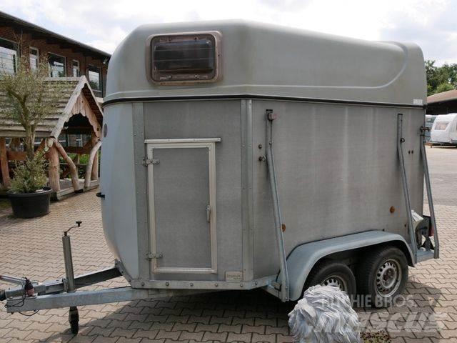 Westeria 2 Pferde 家畜輸送用トレーラー