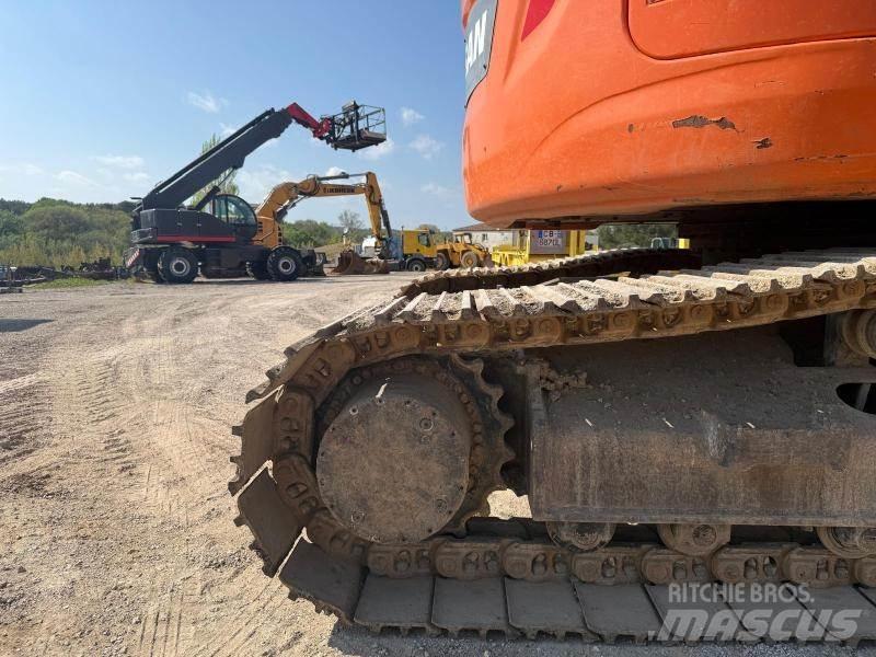 Doosan DX235LCR 大型油圧ショベル12t以上（パワーショベル・ユンボ）