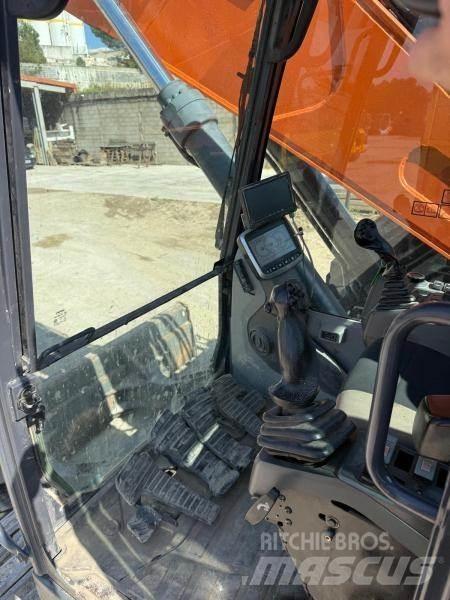 Doosan DX235LCR 大型油圧ショベル12t以上（パワーショベル・ユンボ）