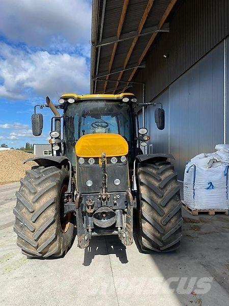 JCB Fastrac 4220 トラクター