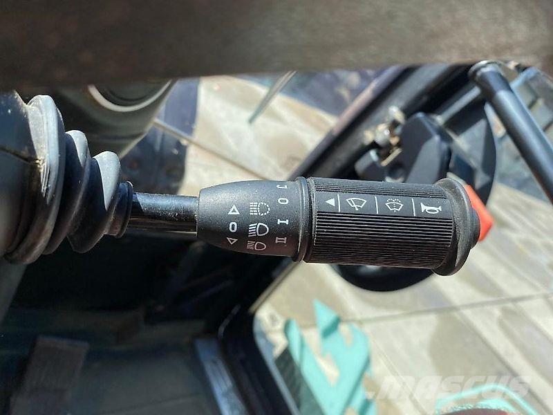 JCB TM 320 テレスコーピックハンドラー