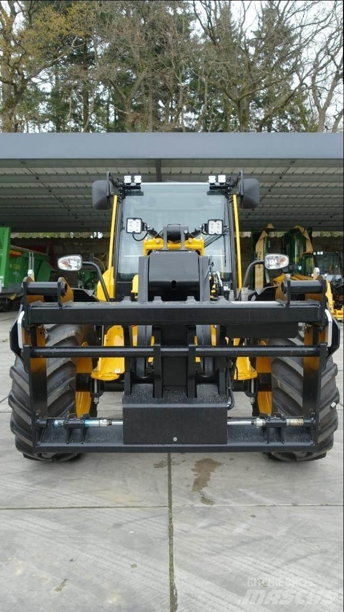 JCB TM 320 S テレスコーピックハンドラー