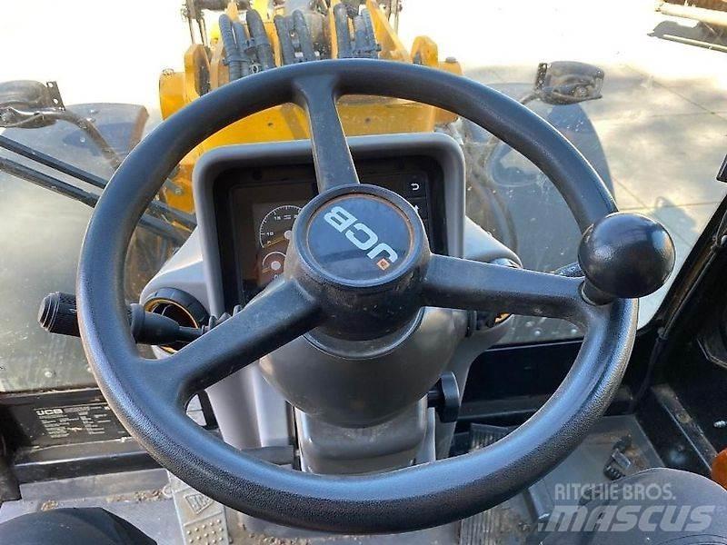 JCB TM 420 テレスコーピックハンドラー