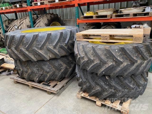 John Deere 7R タイヤ、ホイル、リム