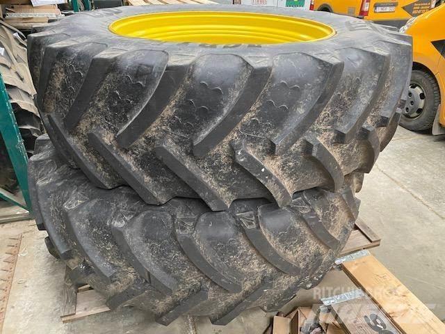John Deere 7R タイヤ、ホイル、リム