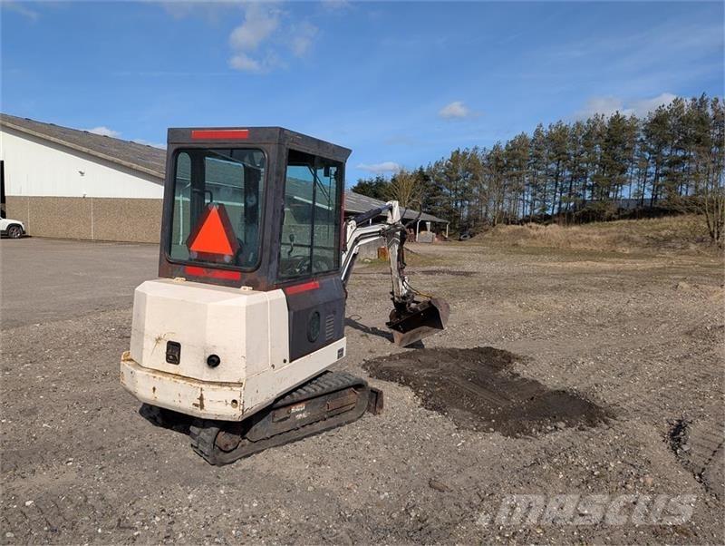 Bobcat X220 ミニ油圧ショベル 7t以下（ミニユンボ・ミニディガー）