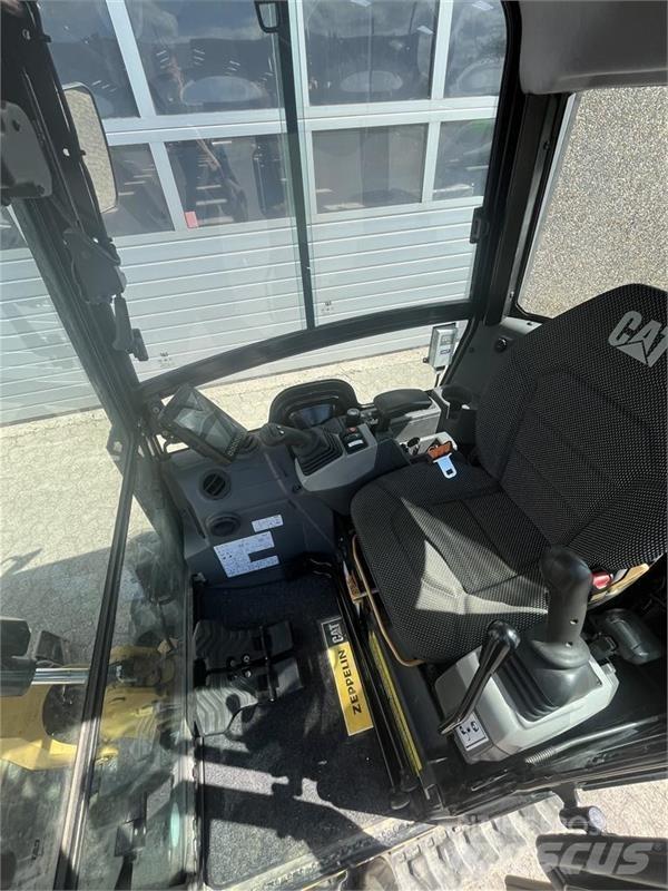 CAT 301.8 ミニ油圧ショベル 7t以下（ミニユンボ・ミニディガー）