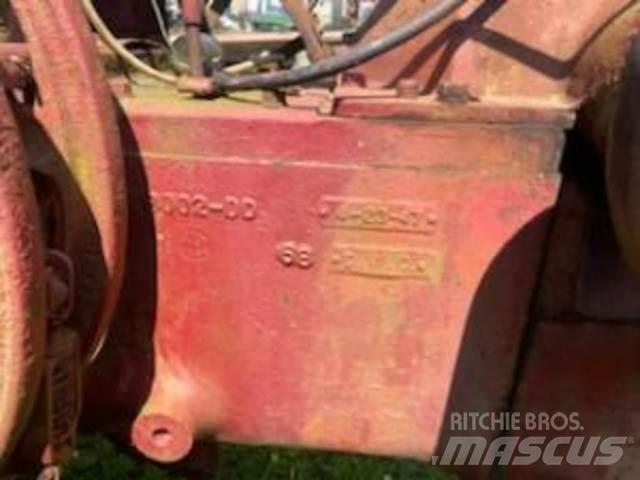 Farmall M Tractor 建設機械 -　その他
